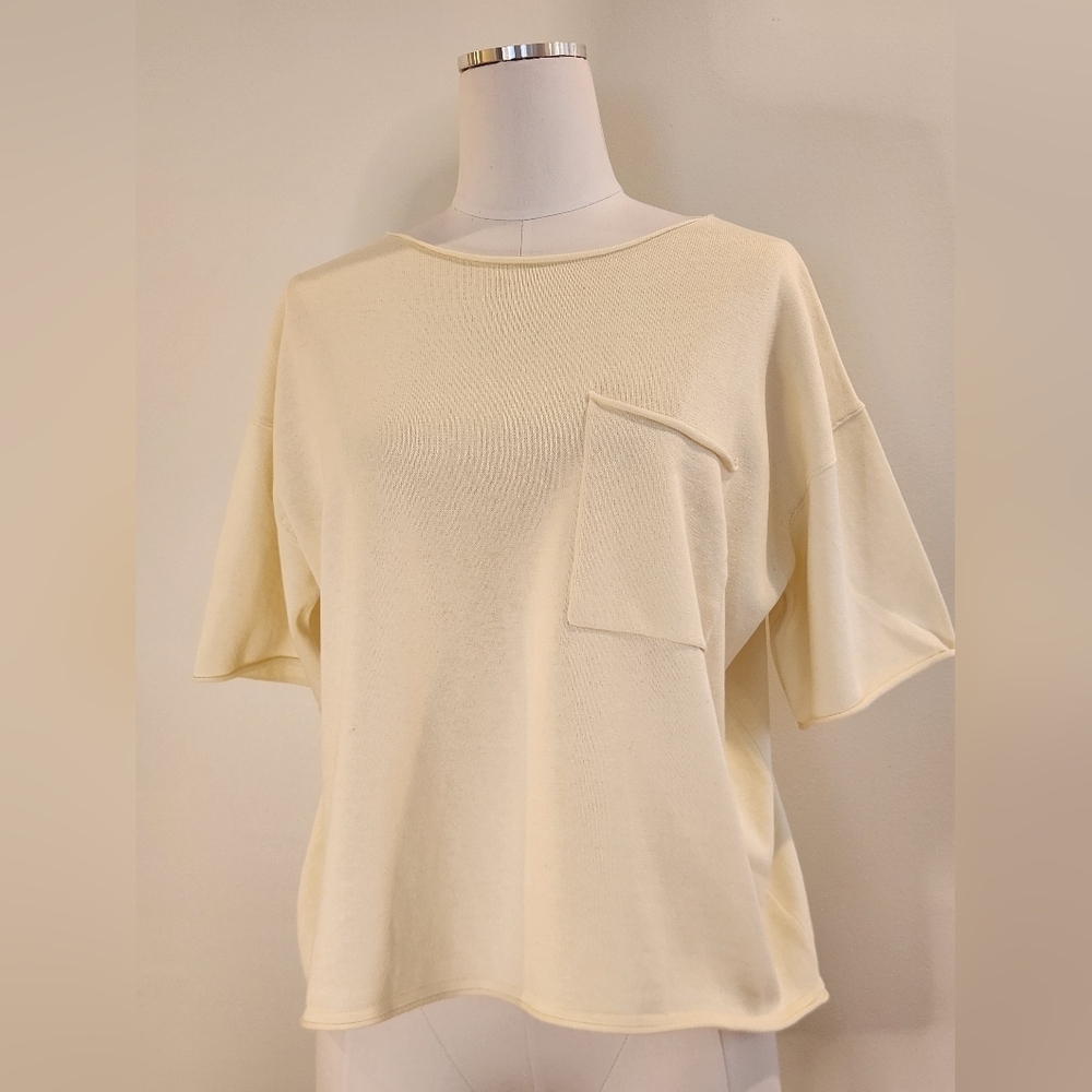 New! || BAREFOOT DREAMS || T in cream, pocket, rolled hems, boxy fit, sz S - Picture 2 of 8